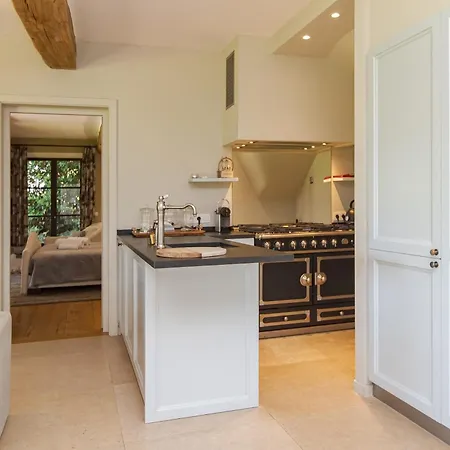 Гостьовий будинок Domaine Les Mesanges 3*