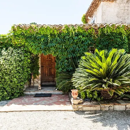 Pensionat Domaine Les Mesanges 3*