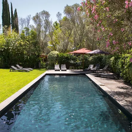 Domaine Les Mesanges Pensionat 3*